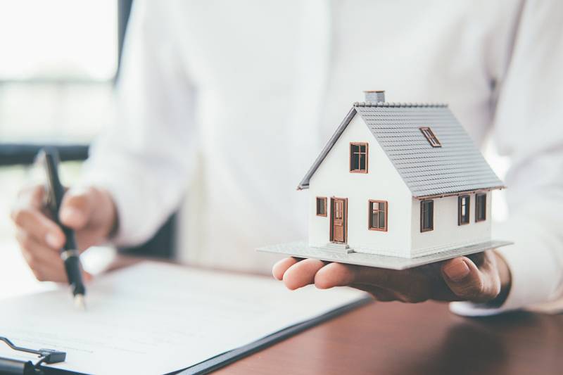 Comment estimer précisément le coût d’un projet de construction de logements à Valence, avec accompagnement d’un économiste spécialisé ?