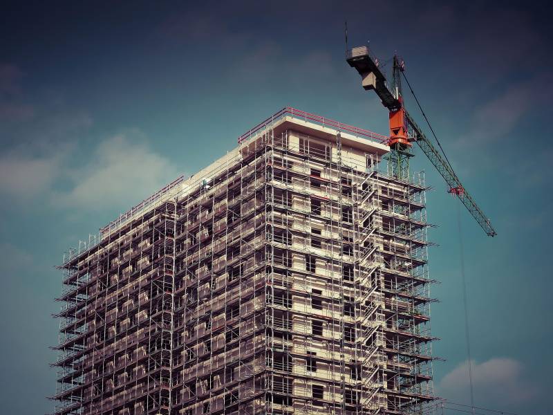 Economiste de la construction et augmentation du coût des matériaux